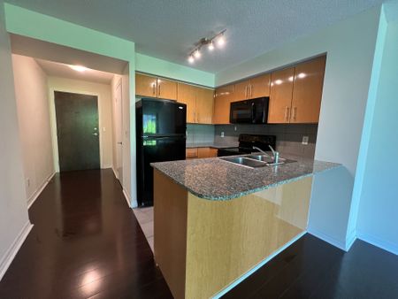 For Lease - 16 Yonge Street Unit# 713, Toronto, Ontario - Photo 2