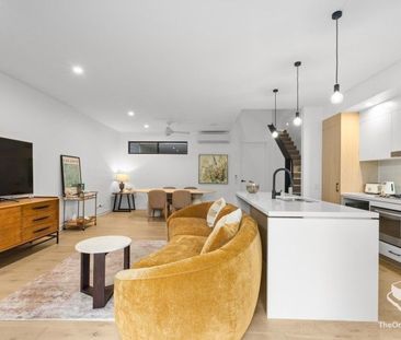 Elegant 4-Bedroom Townhouse in Premium Complex with Resort-Style Pool - Photo 2