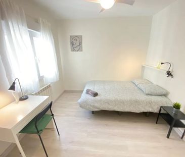 Calle de Amós de Escalante, Madrid, Community of Madrid 28017 - Photo 1