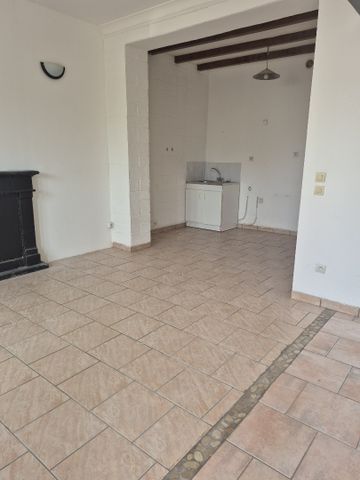 Location Appartement 1 pièce 41m² HAUTMONT 59330 - Photo 4