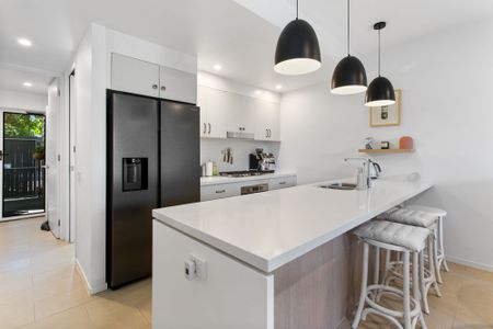 Modern Living in the Heart of North Lakes - Photo 3
