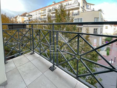 Noisy-le-Grand - Centre-ville - A LOUER Appartement 2 pièces, balcon et parking en sous sol. - Photo 2