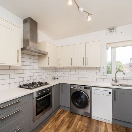 Tolworth Park Road, KT6, London - Photo 3