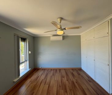 3x1 House in Rockingham with Special Feature. - Photo 6