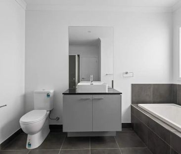 “Modern ensuite rooms available at 32 Greyhound Drive, Wyndham Vale” - Photo 2