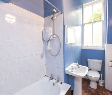 3 bedroom apartment to rent - Photo 6
