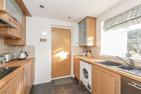 1 Bed Flat, Highburgh Road, G12 - Photo 2