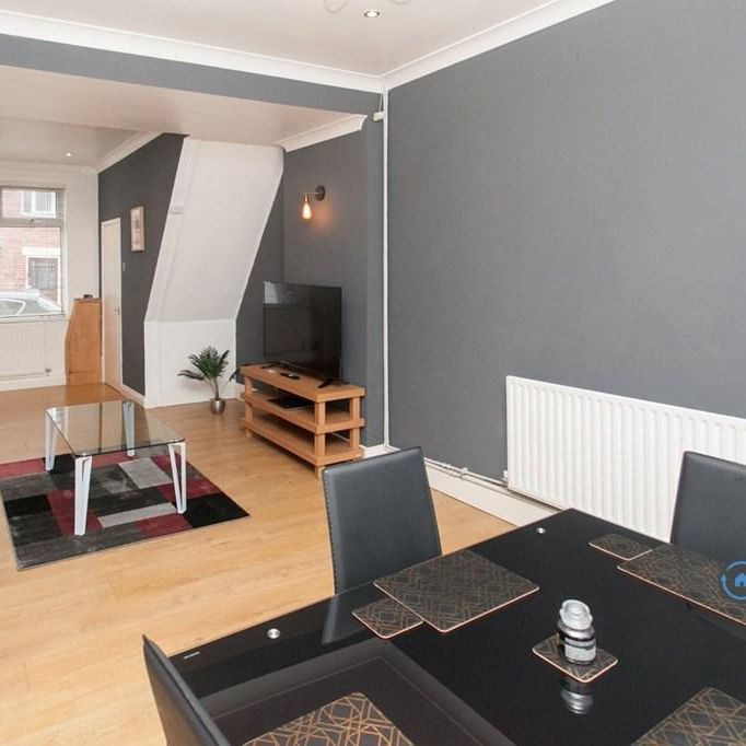 2 bedroom terraced house to rent - Photo 1