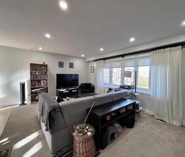 For Lease - 174 Cook Street Unit# Upper, Barrie, Ontario - Photo 1