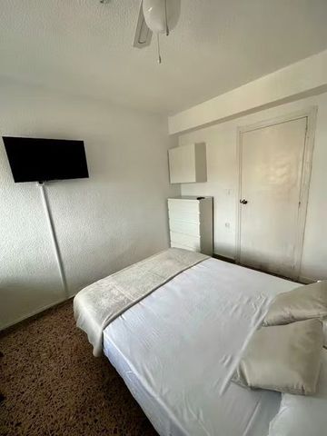 Carrer Félix del Río, Valencia, Valencian Community 46025 - Photo 2