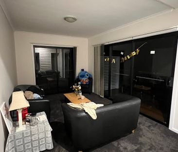 3-bedroom shared house, Unit Cadorna St - Photo 1