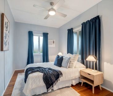 Timeless Charm with Modern Comfort - Castle Hill Views - Photo 5