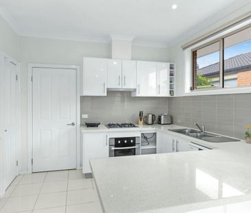 3 Bedroom Oasis in Brookfield Awaits! - Photo 6