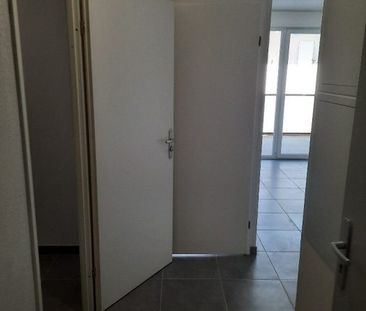 T2 AVEC BALCON ET UN PARKING EXTERIEUR - Photo 5