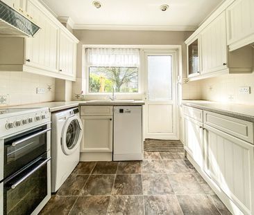 Burnside, CM21, Sawbridgeworth - Photo 4