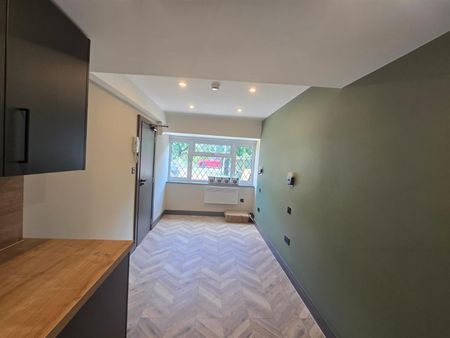 London Road, Ewell KT17 - Photo 2