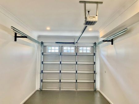 Luxurious Duplex with Studio - Photo 2