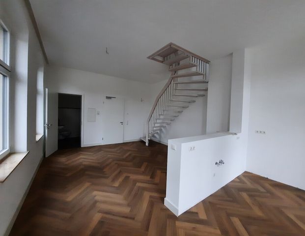 ++ 3 Zimmer, Blick ins Grüne, 2 große Südbalkone, Garage ++ - Foto 1
