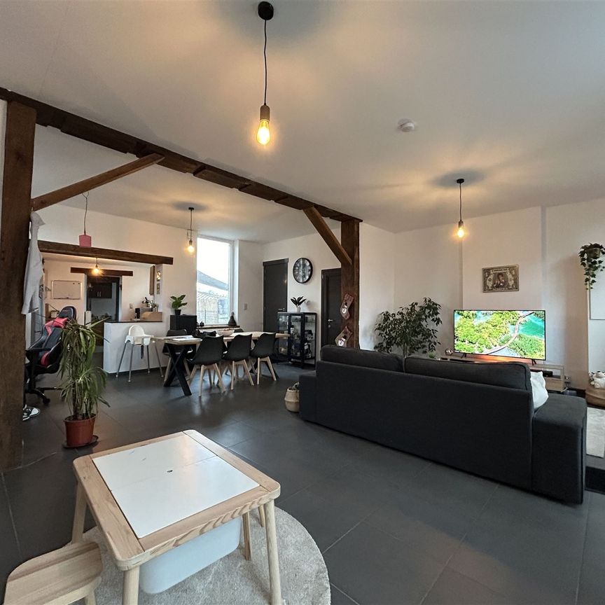 Maison avec grande cour et jardin - Photo 1