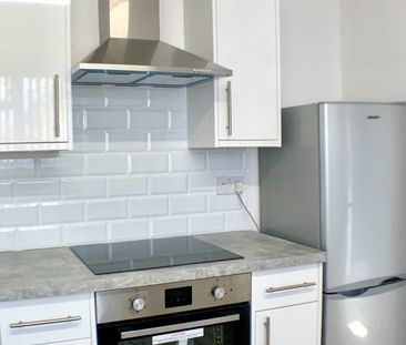 3 Bed Semi-Detached House, Hayles Close, NG5 - Photo 5