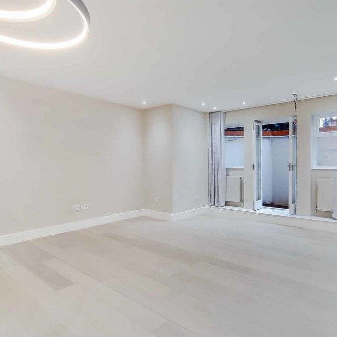 Fitzjohns Avenue, London, NW3 6PH - Photo 1