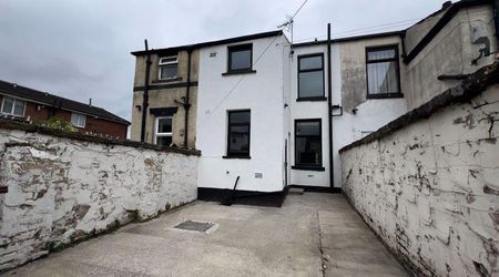 Mixed use to rent - Photo 3