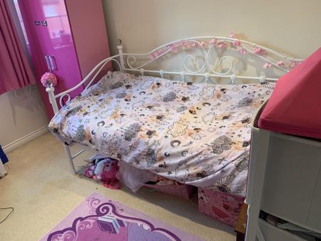 3 bedroom end of terrace house to rent - Photo 4