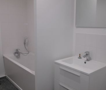 Location Appartement 2 pièces 56m² - Photo 6