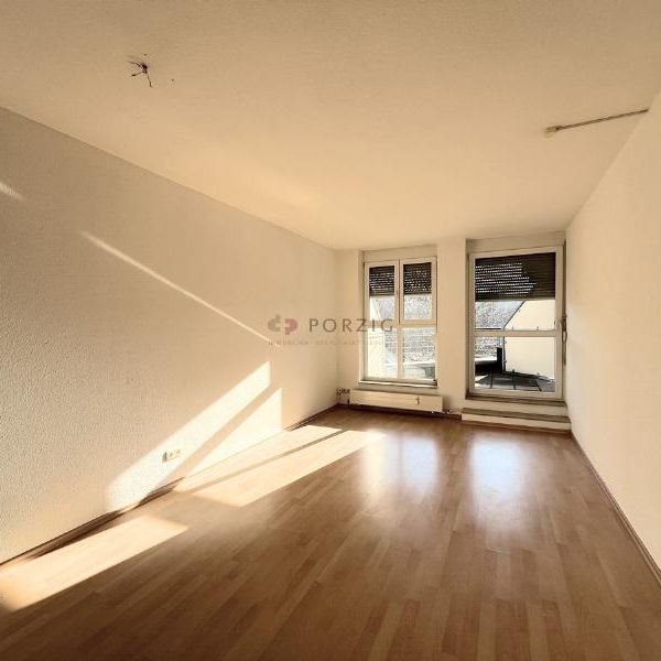 Sonne, Komfort, kurze Wege: 2-Zimmer-Wohnung mit großem Balkon, Aufzug & Tiefgarage - Foto 1