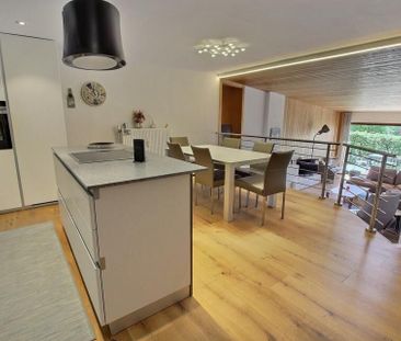 Appartement récemment rénvoé situé sur la place du village à la loc... - Foto 1