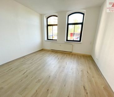 Wunderschöne 3-Raum-Erdgeschosswohnung mit Balkon - Photo 2