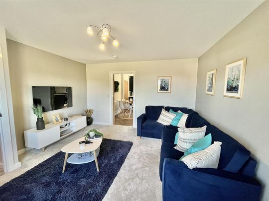 3 bedroom semi-detached house to rent - Photo 1