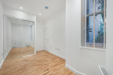 1 bedroom ground floor flat to rent - Photo 3