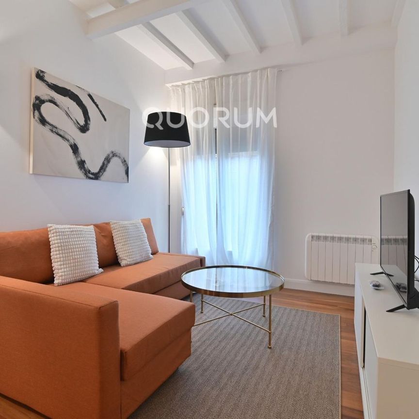 Alquiler de piso en Calle General Concha - Photo 1