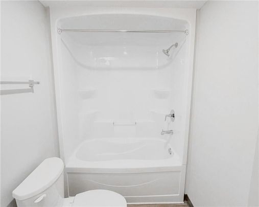 For Lease - 595 Strasburg Road Unit# 206, Kitchener, Ontario - Photo 1