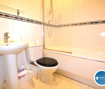 2 bedroom apartment to rent - Photo 3 | Rentumo