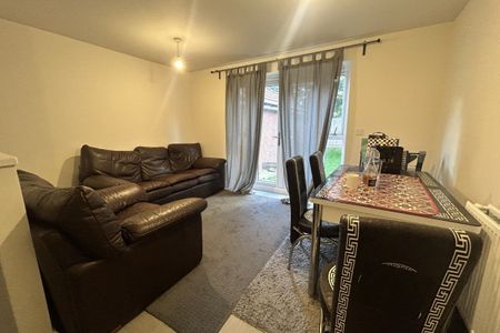 Ashcott Avenue - Photo 3