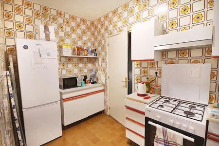 Carrer de Villarroel, Barcelona, Catalonia 08036 - Photo 3