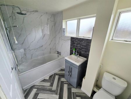 Market Street, Northampton - Photo 5