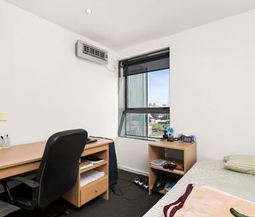 Perfectly Furnished Student Accommodation - Your Next Perfect Home! - Photo 1