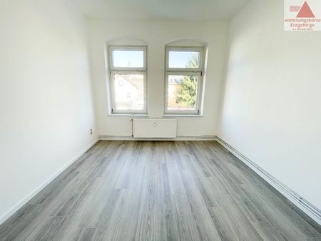 Frisch renoviert – Gemütliche 3-Raum-Wohnung in Aue - Photo 2