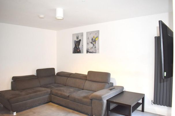 6 bedroom terraced house to rent - Photo 1