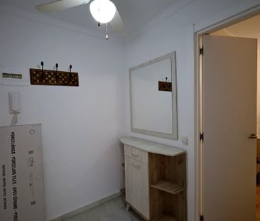 Encantador Piso Reformado en La Carihuela en urbanización con Pisci... - Photo 4