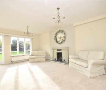 4 bedroom detached house to rent - Photo 2