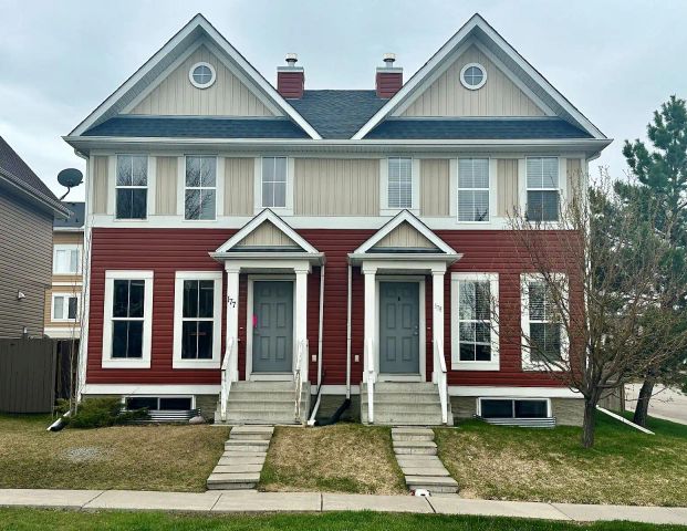 REST OF SEPTEMBER FREE - Double Garage - Lake Dues Paid! — 2 Bedrooms Duplex - Photo 1