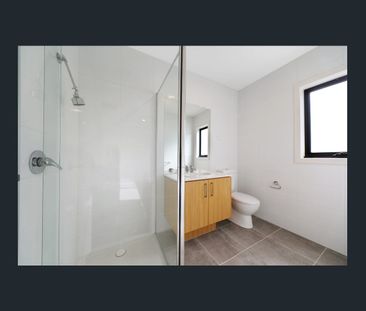 🏡 4-Bedroom House in Wallan - Photo 6