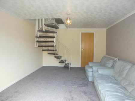 2 bedroom terraced house to rent - Photo 2