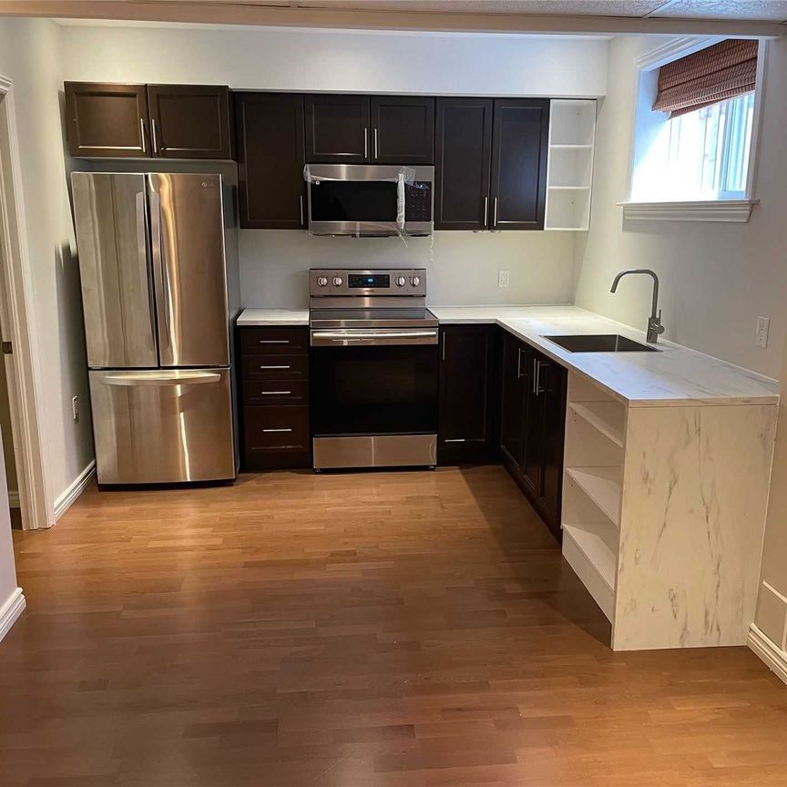 For Lease - 44 Highland Terrace, Bradford West Gwillimbury, Ontario - Photo 1