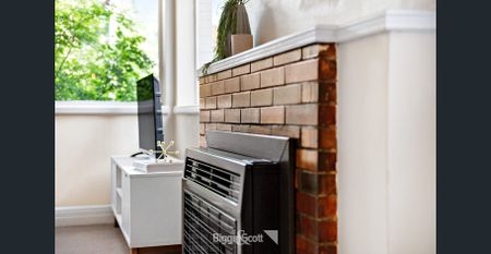 2 Bedroom Apartment in East Melbourne - Photo 4