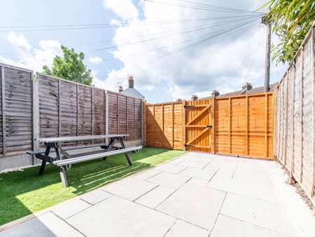 Canterbury Street Room 1 - Photo 4